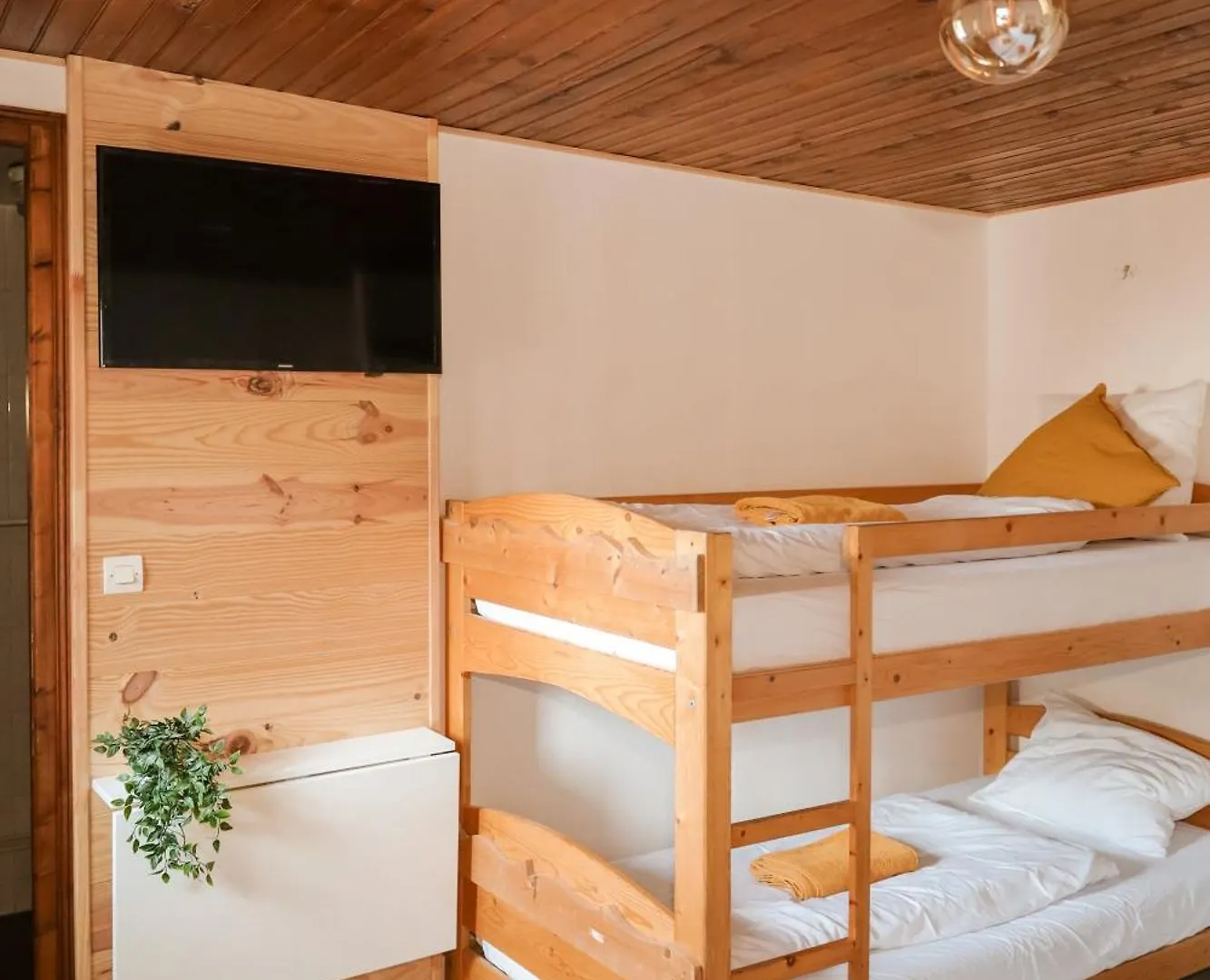 Hotel Le Pied Moutet Les Deux Alpes 2*,